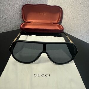GUCCI SUNGLASSES
